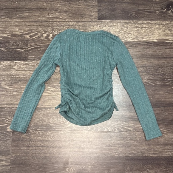 Girls long sleeve green top with rouching on the side with a tie size 9 - Picture 2 of 4